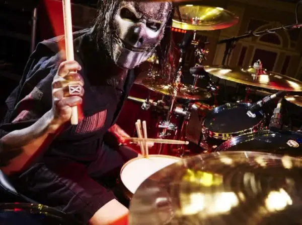 Kto jest perkusistą w zespole Slipknot? Informacje o członku zespołu